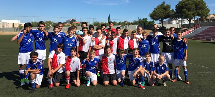 Argentina Excel Sports Team Photo with red, white and blue soccer jerseys